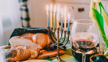 开云娱乐官网-曼联锋线连线默契，红魔军团力争欧冠，曼联球迷叫红魔