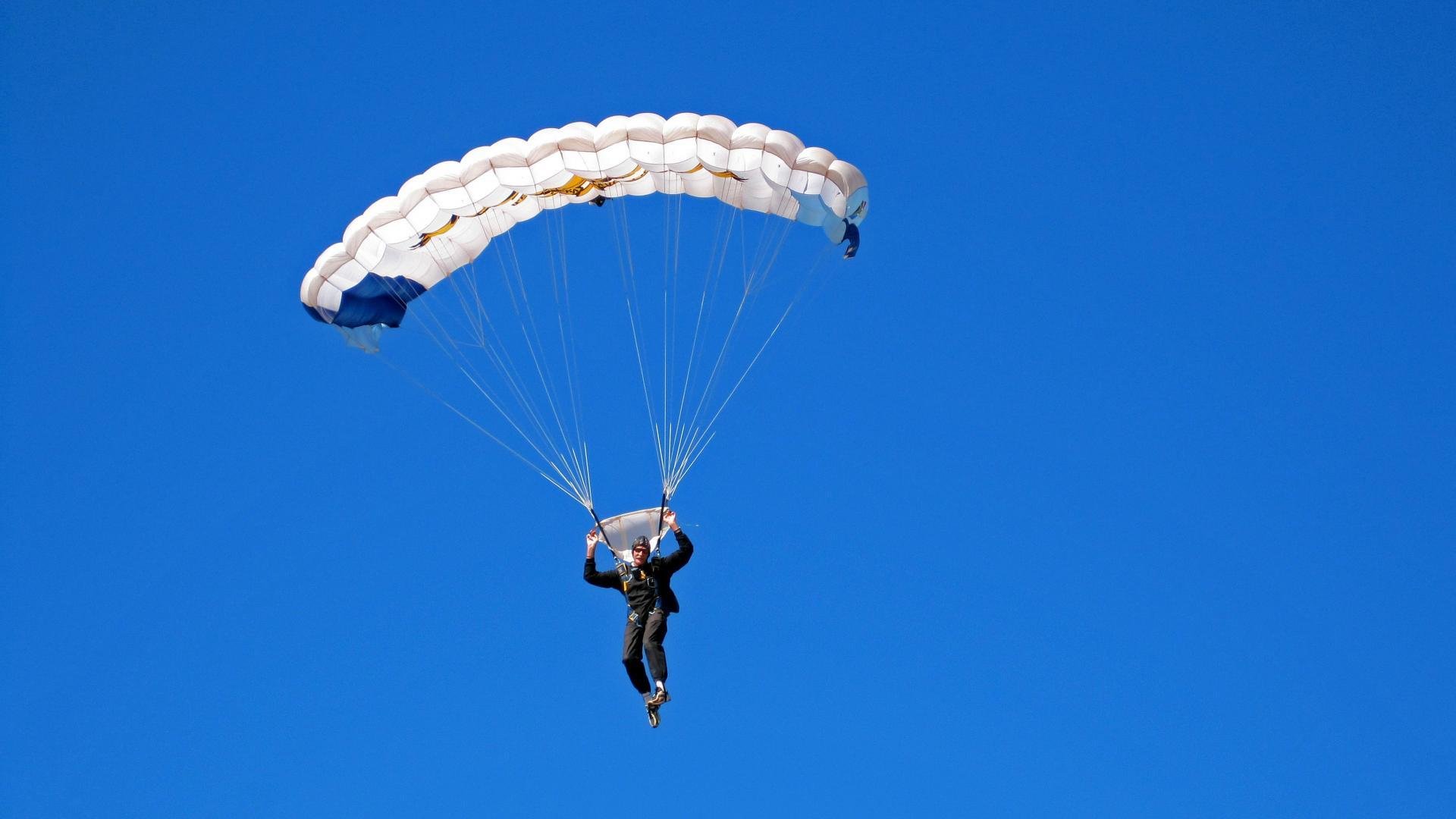 《Faker:再创新高,迎来第十个职业年头》,faker十冠