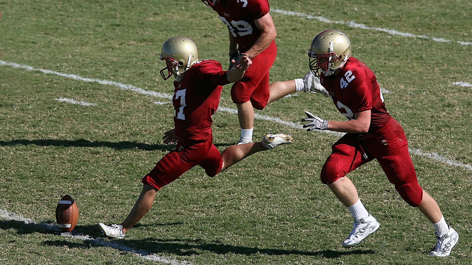 意甲阵地战:一波接一波的防守反击战术演练,意大利足球防守反击打法