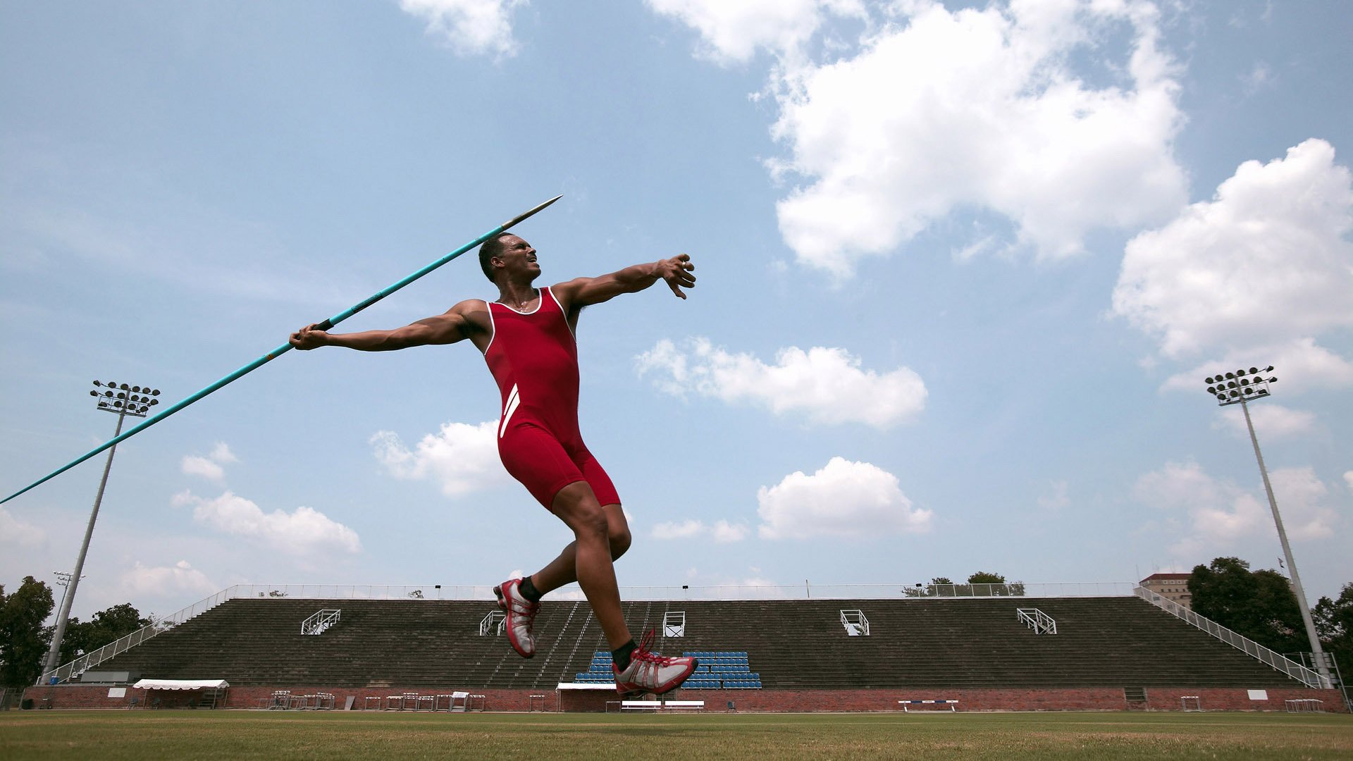 未来科技:智能传感器助攻球员极限发挥,简述未来智能传感器的应用和发展趋势